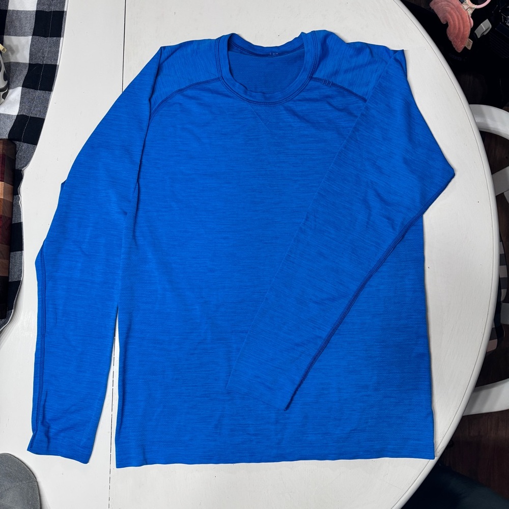 Lululemon metal vent tech long sleeved shirt size Medium